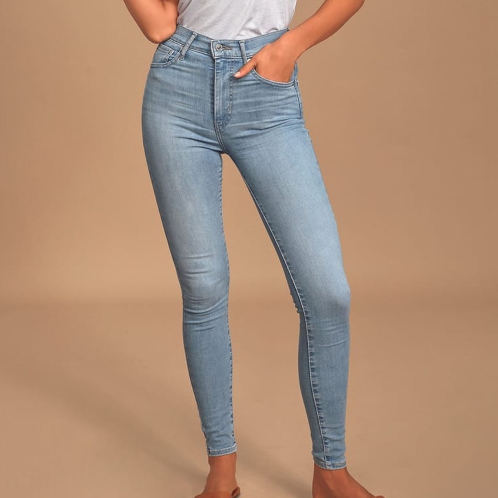 Levi’s High Rise Skinny Jeans Light Wash Size 25